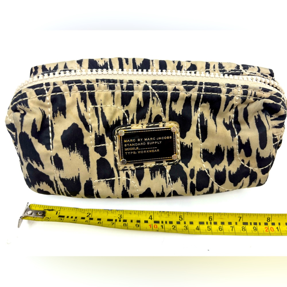 Marc By Marc Jacobs cheetah print pencil holders/ accessory bag - Picture 2 of 5
